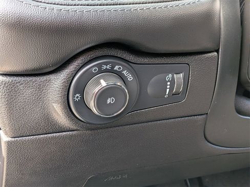 Used 2021 Dodge Durango GT image 13