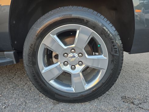 Used 2019 Chevrolet Tahoe LT AWD/4WD image 34