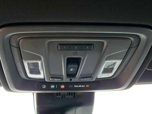 New 2026 GMC Sierra 2500 SLT w/ SLT Convenience Package image 25