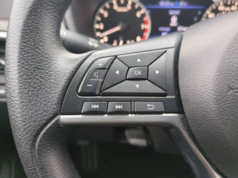 Used 2024 Nissan Altima 2.5 SV image 22