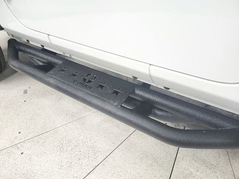 Used 2021 Jeep Wrangler Sport image 32