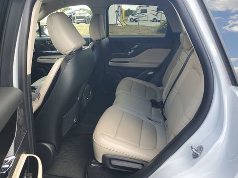Used 2025 Lincoln Corsair Grand Touring w/ Rear Removable Package Tray AWD/4WD image 11