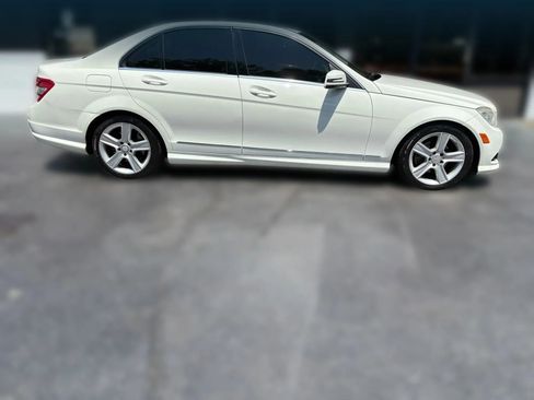 Used 2010 Mercedes-Benz C 300 Sedan image 6