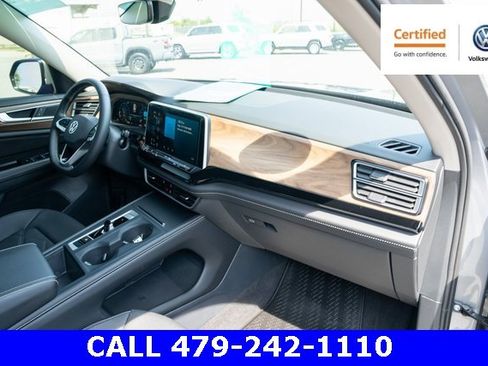 Certified 2024 Volkswagen Atlas SE image 39