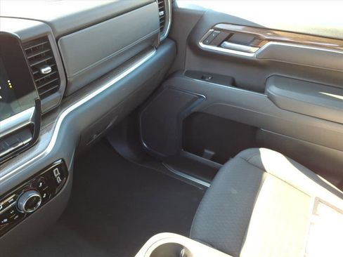 Used 2025 Chevrolet Silverado 1500 LT AWD/4WD image 23
