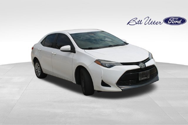 Used 2018 Toyota Corolla LE w/ Carpet Mat Package (TMS) FWD image 3