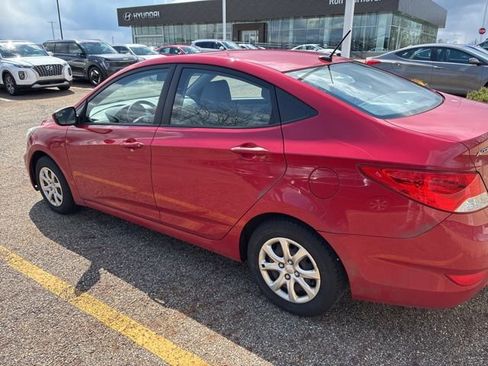 Used 2014 Hyundai Accent GLS image 2