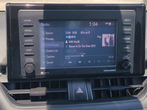 Used 2020 Toyota RAV4 XLE AWD/4WD image 16