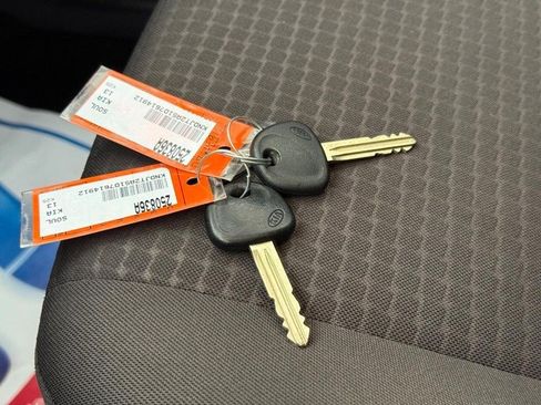 Used 2013 Kia Soul image 26