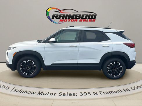 Used 2021 Chevrolet TrailBlazer LT w/ Convenience Package FWD image 4