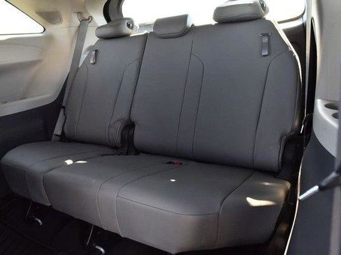 Used 2021 Toyota Sienna XLE w/ XLE Plus Package image 28