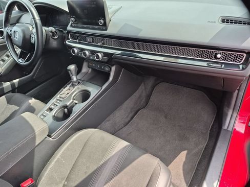 Used 2025 Honda Civic Sport image 31