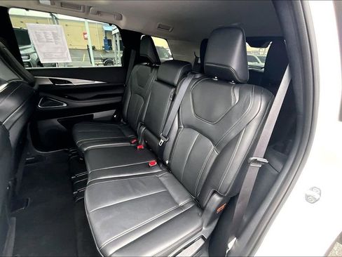 Certified 2025 INFINITI QX60 Luxe w/ Vision Package image 38