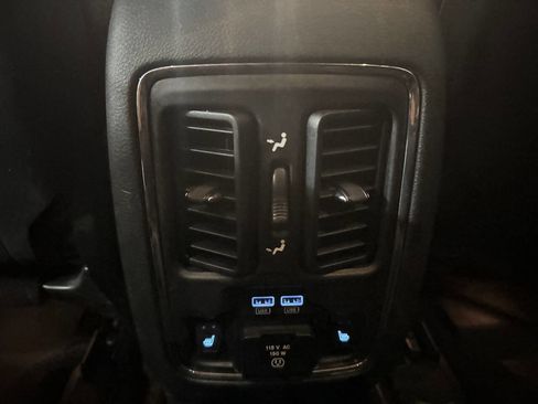 Used 2018 Jeep Grand Cherokee Overland w/ Interior Metal Package image 38