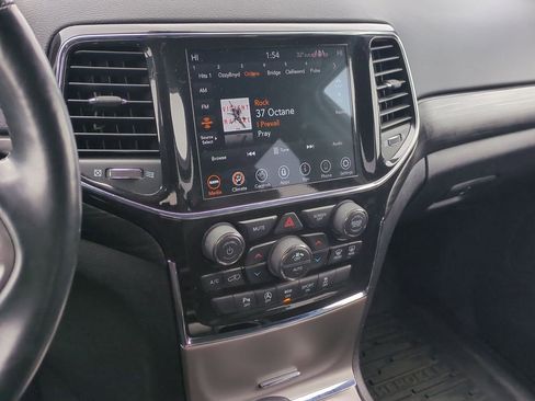 Used 2022 Jeep Grand Cherokee Altitude image 32