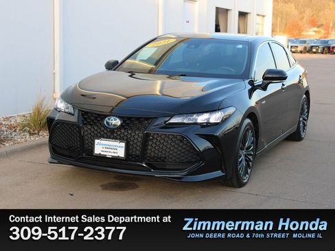 Used 2021 Toyota Avalon XSE image 25