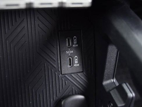 Used 2025 Toyota 4Runner 4WD image 16