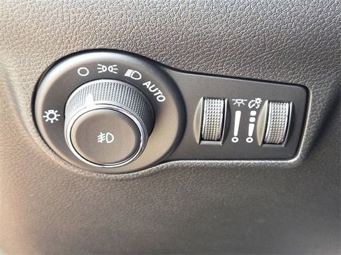 New 2026 Jeep Compass Latitude image 24