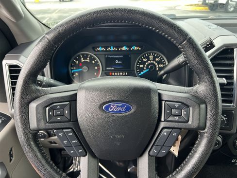 Used 2016 Ford F150 XLT w/ Equipment Group 302A Luxury AWD/4WD image 16