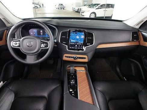 Certified 2023 Volvo XC90 B6 Plus w/ Protection Package Premier AWD/4WD image 7