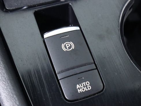 Used 2022 Nissan Rogue SV AWD/4WD image 26
