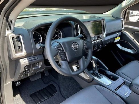 New 2025 Nissan Frontier SV w/ SV Convenience Package image 7