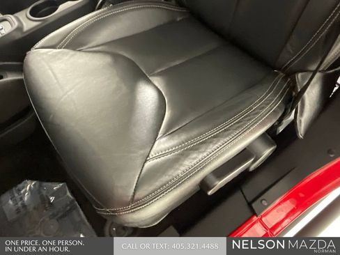 Used 2016 Jeep Wrangler Unlimited Rubicon image 24