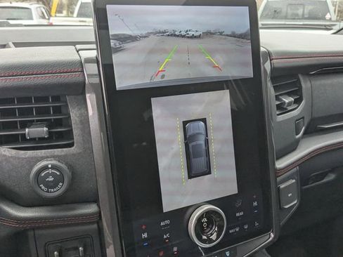 Used 2023 Ford Expedition Max Limited image 15