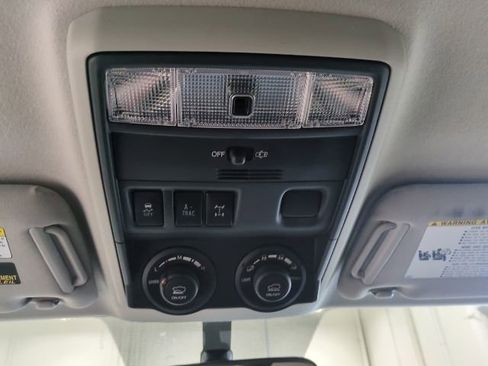 Used 2019 Toyota 4Runner TRD Off-Road AWD/4WD image 11