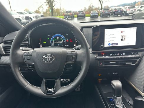 Certified 2025 Toyota Camry SE w/ Convenience Package image 16