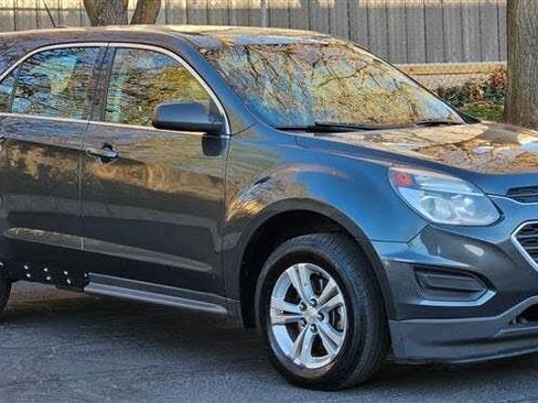 Used 2017 Chevrolet Equinox LS FWD image 7