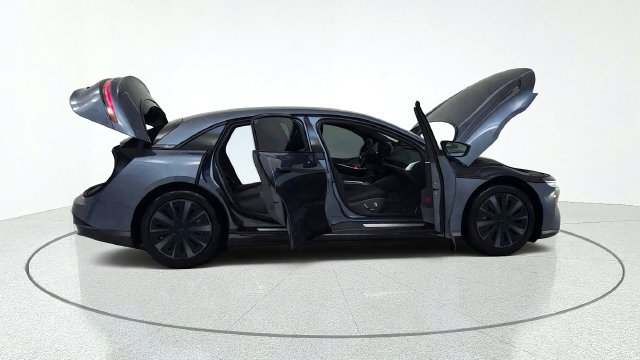 Used 2024 Lucid Air Pure RWD image 19