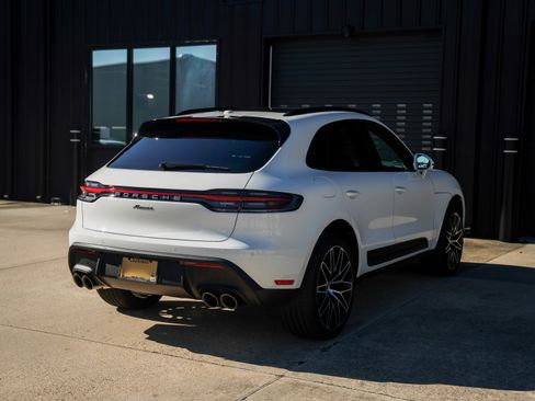 New 2026 Porsche Macan image 10