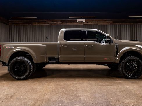 Used 2026 Ford F450 King Ranch w/ Chrome Package image 10