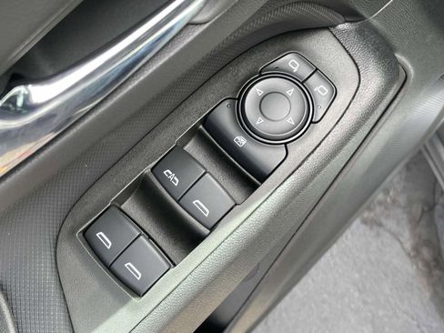 Used 2024 Chevrolet Equinox RS FWD image 18
