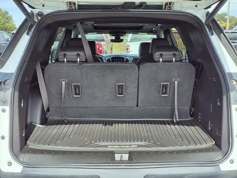 Used 2023 Chevrolet Traverse RS image 19