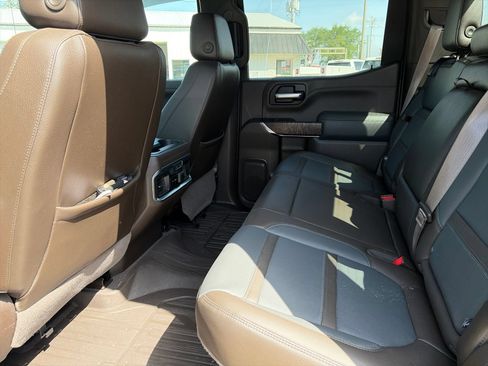 Used 2019 GMC Sierra 1500 Denali w/ Denali Ultimate Package AWD/4WD image 3