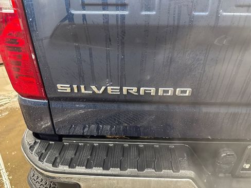 Used 2023 Chevrolet Silverado 1500 LT w/ Z71 Off-Road Package image 15