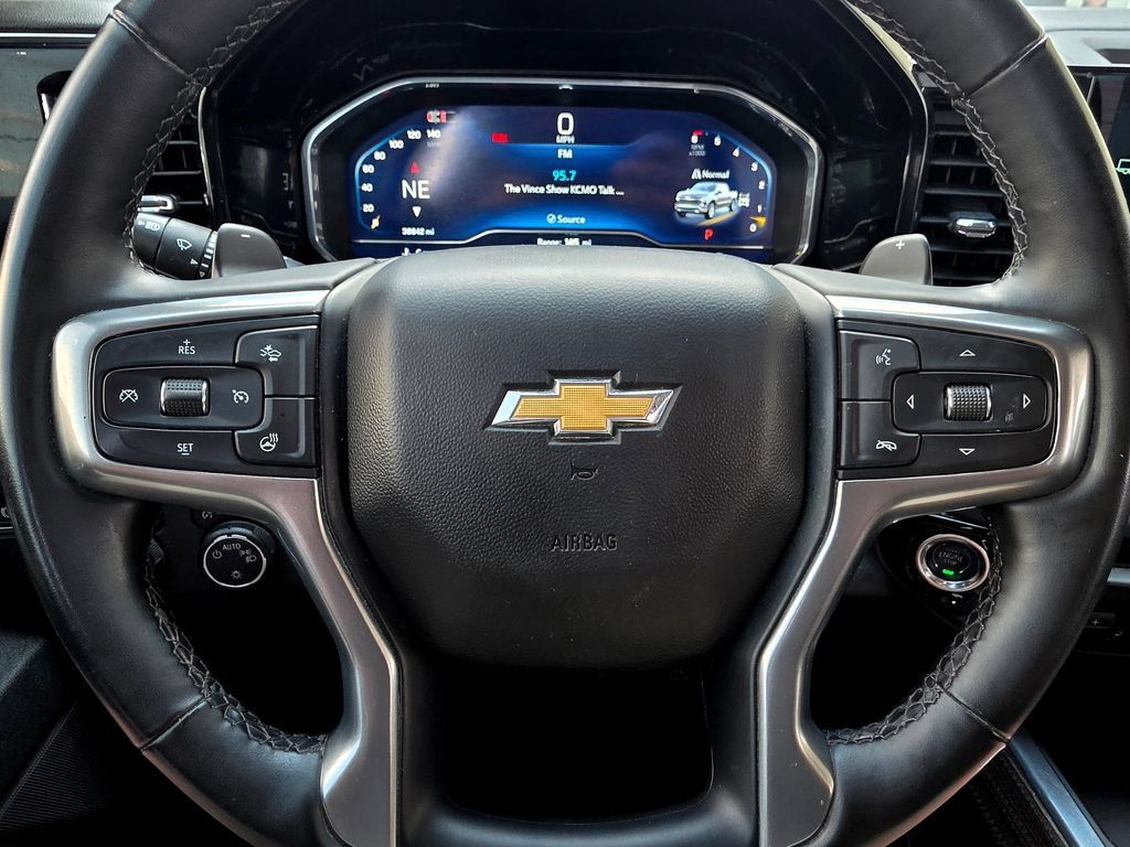 Used 2025 Chevrolet Silverado 1500 LT AWD/4WD image 26