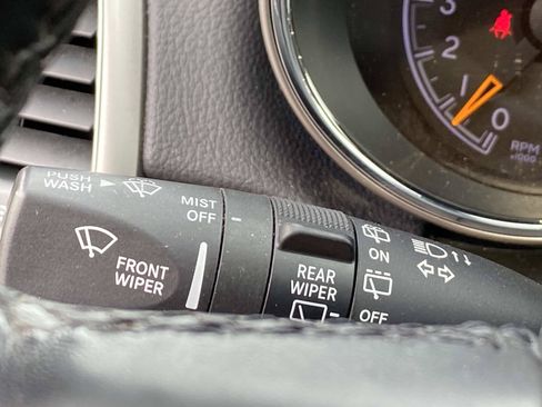 Used 2020 Jeep Grand Cherokee Altitude AWD/4WD image 19