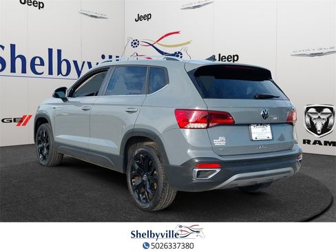 Used 2024 Volkswagen Taos SE w/ Black Wheel Package image 4