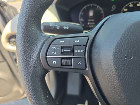 Certified 2025 Honda HR-V LX image 20