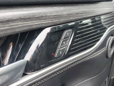 Certified 2024 Jeep Wagoneer Series II w/ Convenience Group I image 7