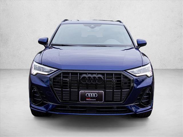 Certified 2025 Audi Q3 2.0T Premium w/ Convenience Package AWD/4WD image 2