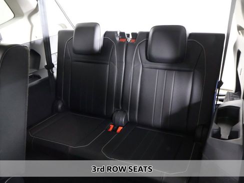Used 2022 Volkswagen Tiguan SE FWD image 6