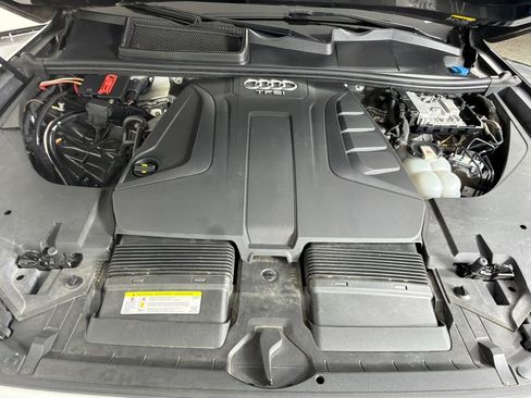 Used 2018 Audi Q7 2.0T Premium Plus AWD/4WD image 24