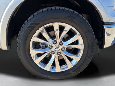 Used 2016 Ford F150 Lariat image 9