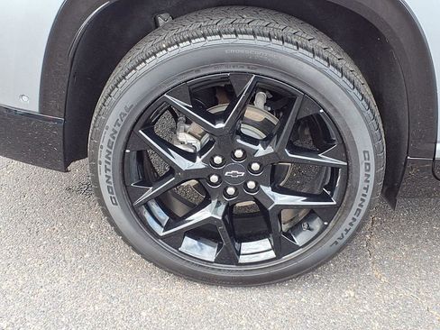 Used 2024 Chevrolet Traverse RS image 9