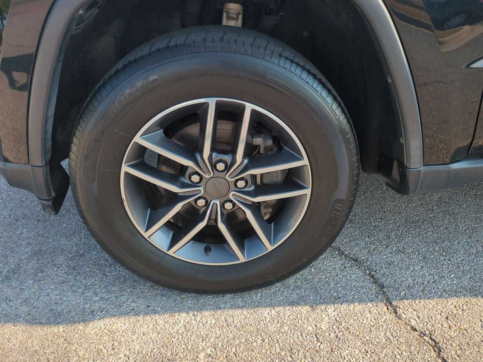 Used 2019 Jeep Grand Cherokee Limited AWD/4WD image 34