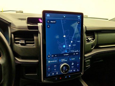 Used 2023 Ford Expedition Platinum image 18